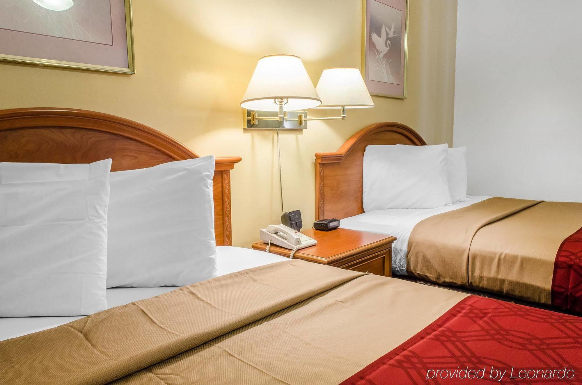 Econo Lodge Inn & Suites Denver Dış mekan fotoğraf