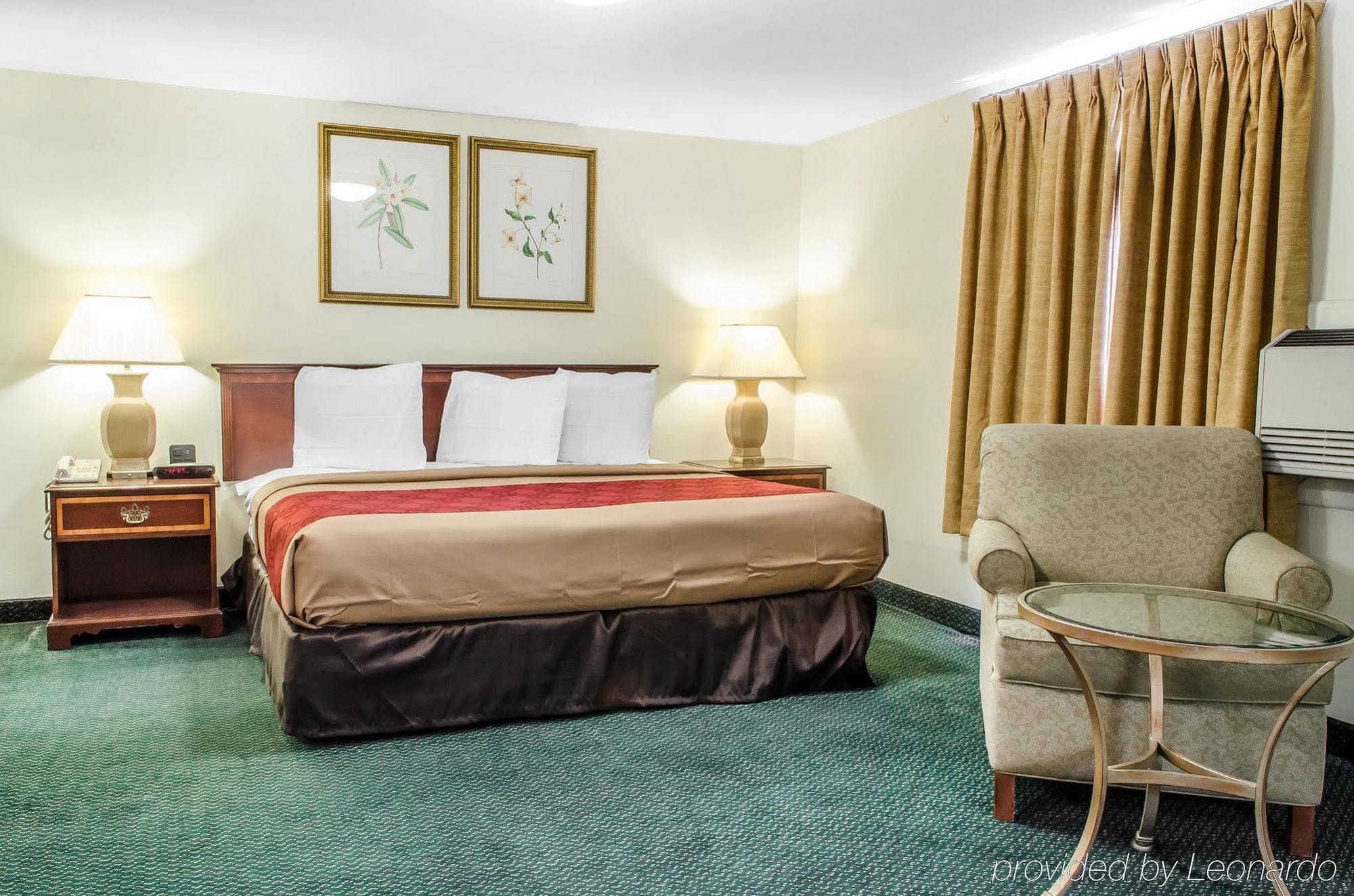 Econo Lodge Inn & Suites Denver Dış mekan fotoğraf