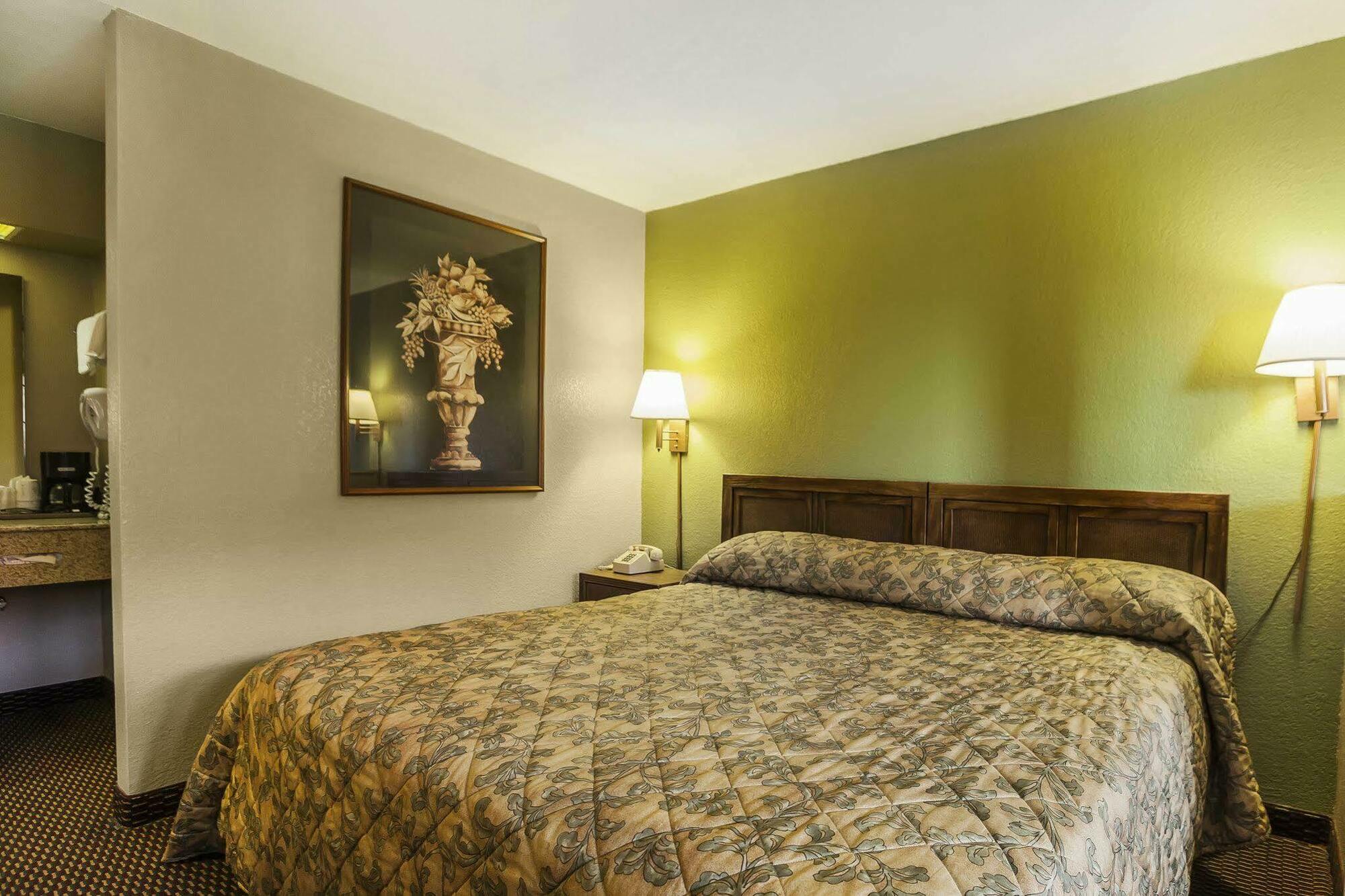 Econo Lodge Inn & Suites Denver Dış mekan fotoğraf